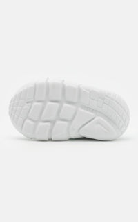 NIKE FLEX RUNNER 2 LIL - Marka store