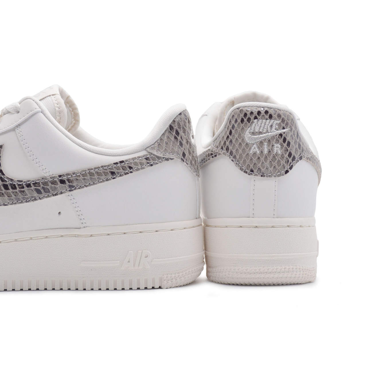 NIKE AIR FORCE 1 '07 - Marka store