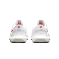 NIKE LEGEND ESSENTIAL 3 - Marka store